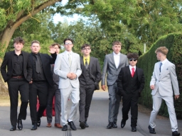 YR11 Prom 2025 - Arrivals